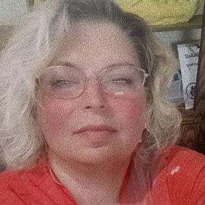 Meet your Posher, Angie